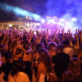 les roches en folies à st gilles